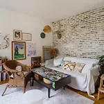 Contemporary 1Bd Apartment Hopital Saint Louis